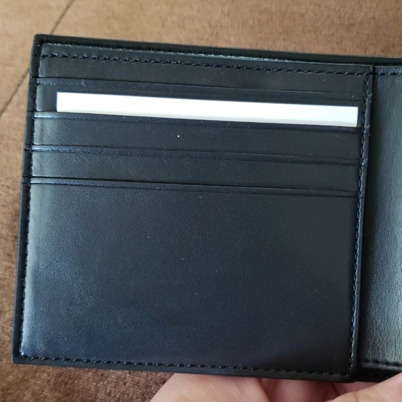 Coach compact ID wallet in signature canvas. - Picture 6 of 6